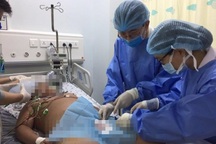 Nghịch dại khi đi bơi với bạn, cậu bé 14 tuổi suýt tử vong