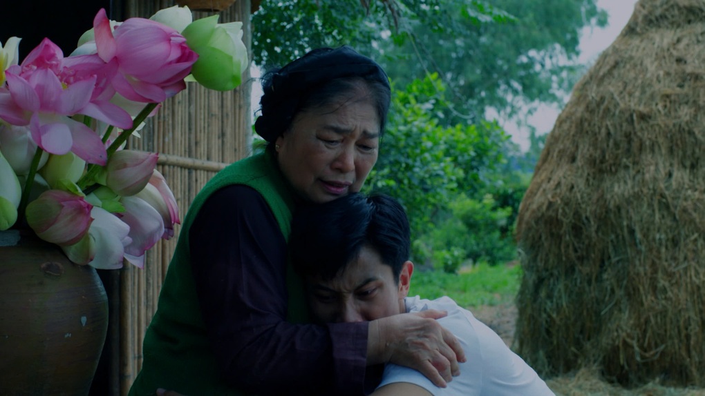 NSƯT Kim Xuyến ngậm ngùi khi nhắc về mẹ và tuổi thơ - 1 NSƯT Kim Xuyến ngậm ngùi khi nhắc về mẹ và tuổi thơ - 1