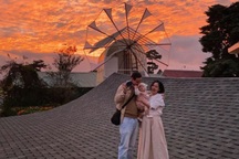 Du khách "lên nóc nhà chụp ảnh" ở quán cà phê đẹp lạ giữa lòng Đà Lạt