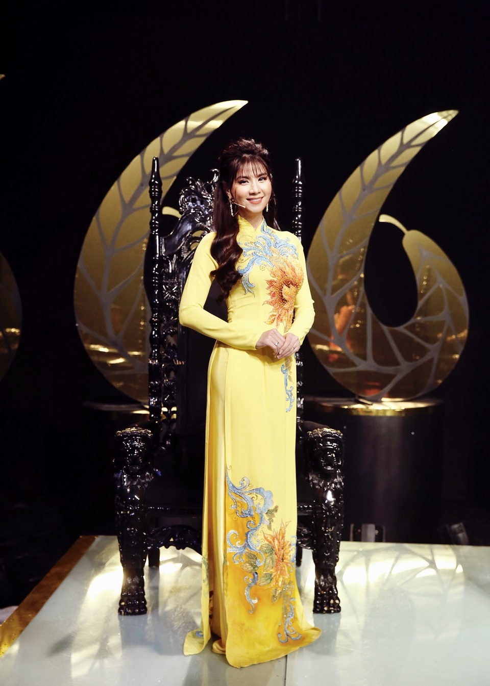 Kha Ly tiết lộ rất thần tượng Phi Nhung, Mạnh Quỳnh - 1 Kha Ly tiết lộ rất thần tượng Phi Nhung, Mạnh Quỳnh - 1