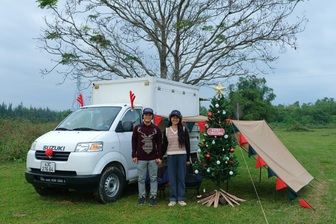 Vợ chồng 9X biến xe tải cũ thành nhà di động để phượt khắp đất nước