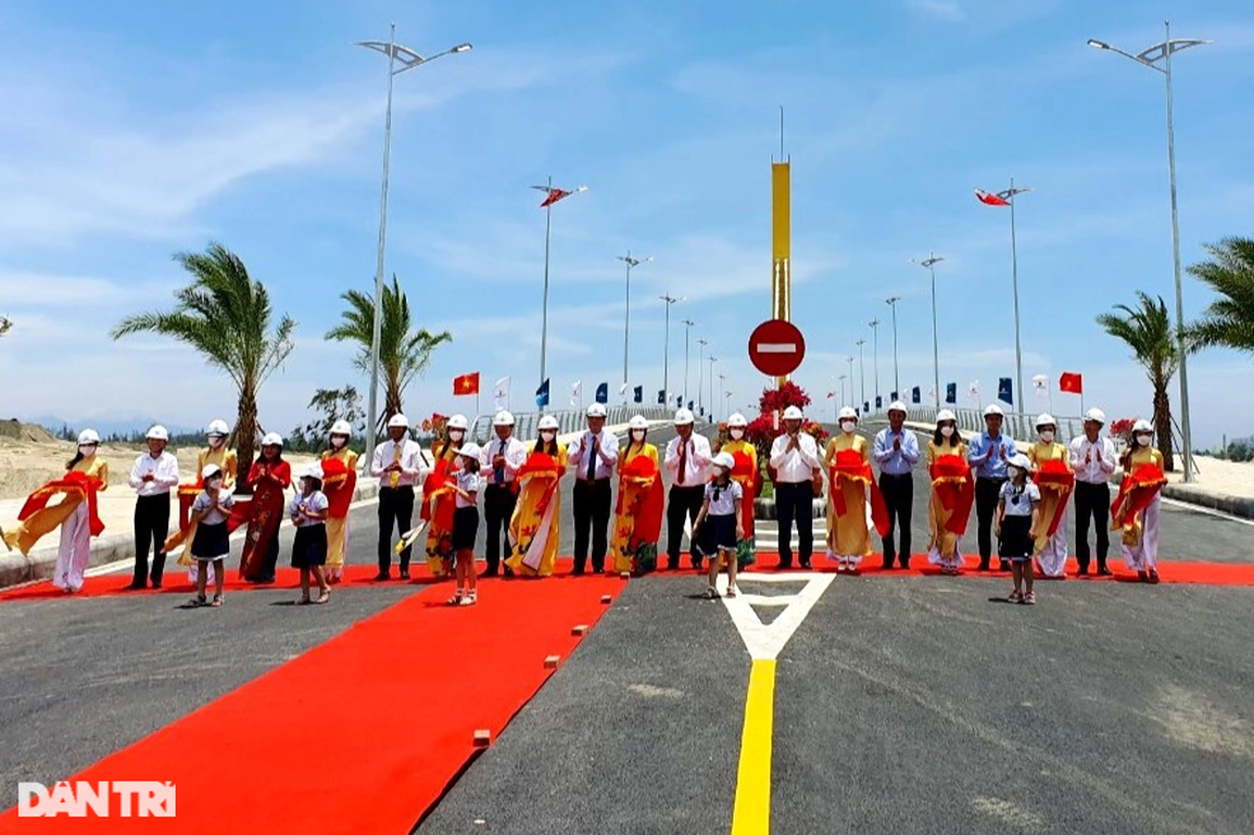 Khánh thành cây cầu đẹp nhất bắc qua sông Cổ Cò - Quảng Nam - 1 Khánh thành cây cầu đẹp nhất bắc qua sông Cổ Cò - Quảng Nam - 1