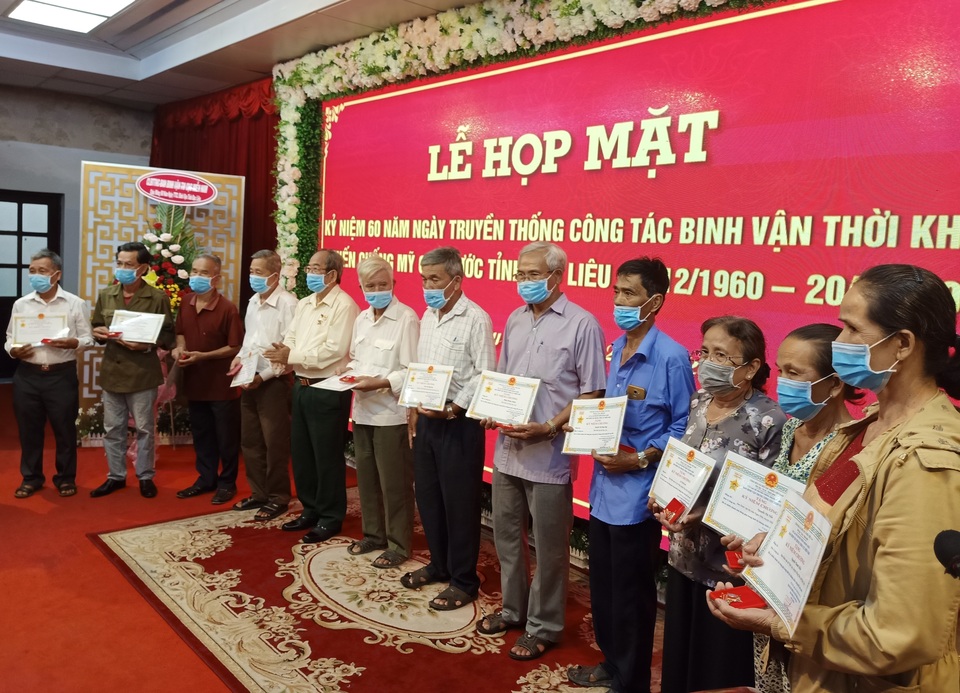 Nhờ có đường lối binh vận của Đảng, ta đã thêm bạn bớt thù... - 2 Nhờ có đường lối binh vận của Đảng, ta đã thêm bạn bớt thù... - 2