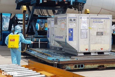 Những ai không nên tiêm vắc xin Covid-19 của AstraZeneca?