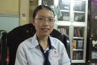 Con gái chủ quán cháo giò heo đậu thủ khoa, á khoa 2 trường đại học