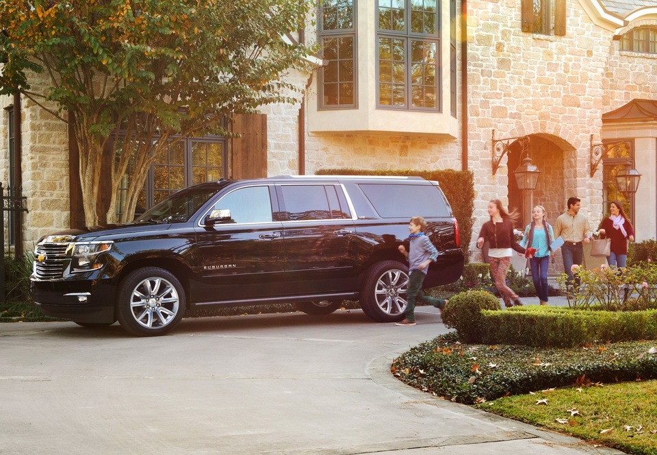 Chevrolet Suburban - Dòng xe nhà binh giữa đời thường - 17 Chevrolet Suburban - Dòng xe nhà binh giữa đời thường - 17