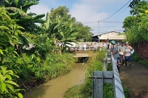 Vụ người phụ nữ rơi xuống cống: Cống không nắp đậy, nhiều người bị nạn!