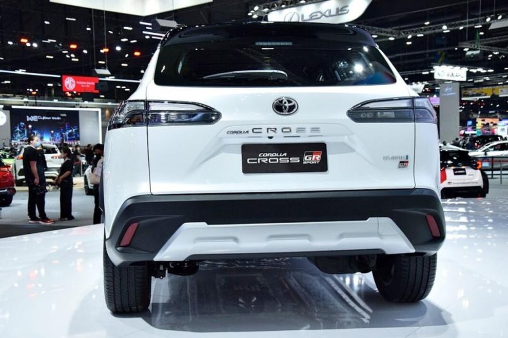 Xem trước Corolla Cross 2022 bản thể thao có thể về Việt Nam trong năm sau - 6 Xem trước Corolla Cross 2022 bản thể thao có thể về Việt Nam trong năm sau - 6