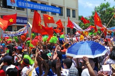 Vỡ òa niềm niềm vui chiến thắng tại Trường THPT chuyên Bắc Giang