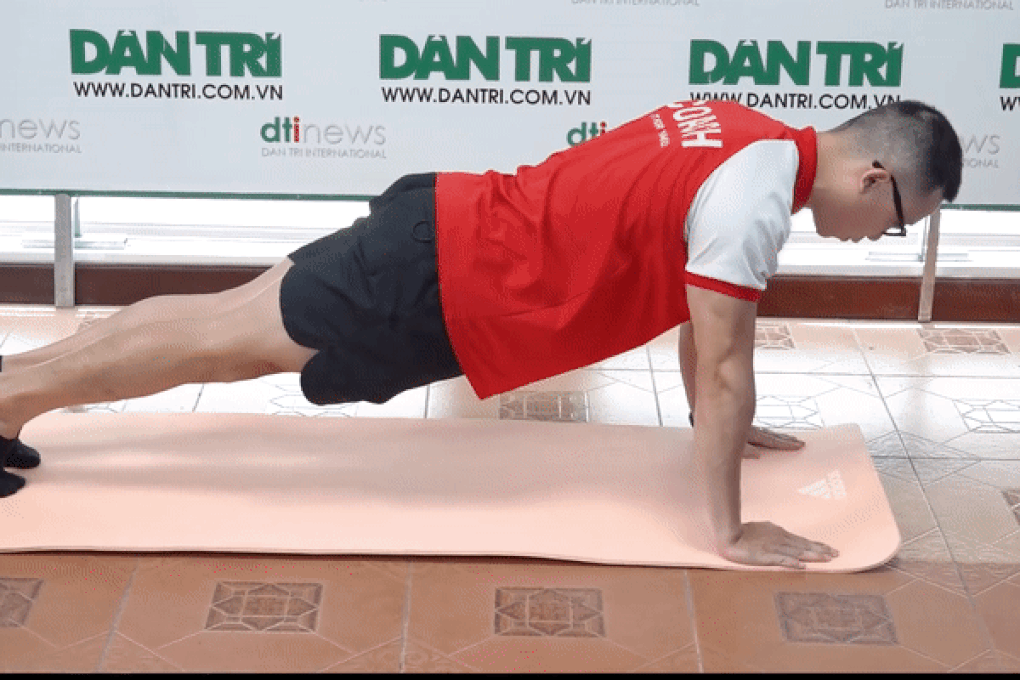 Chống đẩy theo cách này đẩy lui đủ loại bệnh văn phòng - 1 Chống đẩy theo cách này đẩy lui đủ loại bệnh văn phòng - 1