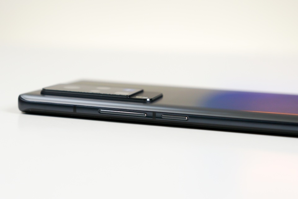 Trên tay Vivo X60 Pro: smartphone đầu tiên dùng chip Exynos 1080 - 3