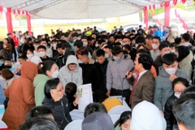 Hàng nghìn lao động mất việc, giảm giờ làm "lao đao" trước Tết