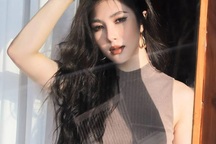 Hương Tràm: “Tuổi 17 cho tôi sự tung hô lên tận trời xanh và những cú tát đau đớn”