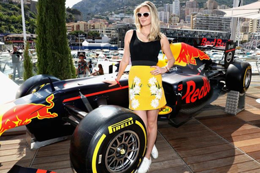 Những chân dài bốc lửa từng khuấy đảo đường đua Monaco Grand Prix