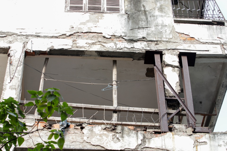 Hà Nội: Nhiều hộ dân bỏ nhà đi lánh nạn gần 10 năm không biết ngày về - 2 Hà Nội: Nhiều hộ dân bỏ nhà đi lánh nạn gần 10 năm không biết ngày về - 2
