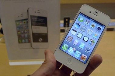 Apple lại đau đầu vì bản sửa lỗi “vô dụng”