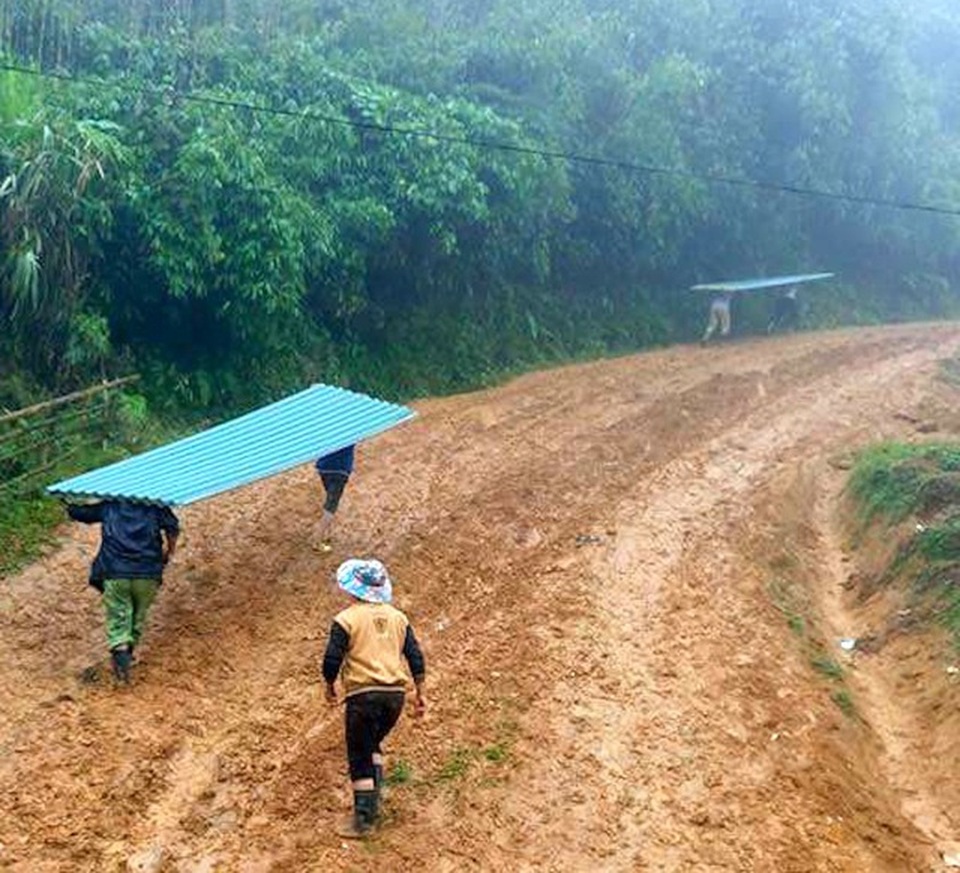 Học sinh Pà Khốm ở độ cao 1000m đã không còn bỏ học - 5 Học sinh Pà Khốm ở độ cao 1000m đã không còn bỏ học - 5