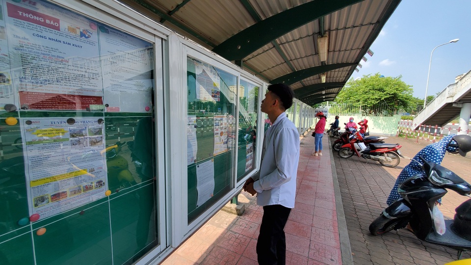 Gặp khó do Covid-19, người lao động muốn tìm việc lương ổn định - 1 Gặp khó do Covid-19, người lao động muốn tìm việc lương ổn định - 1