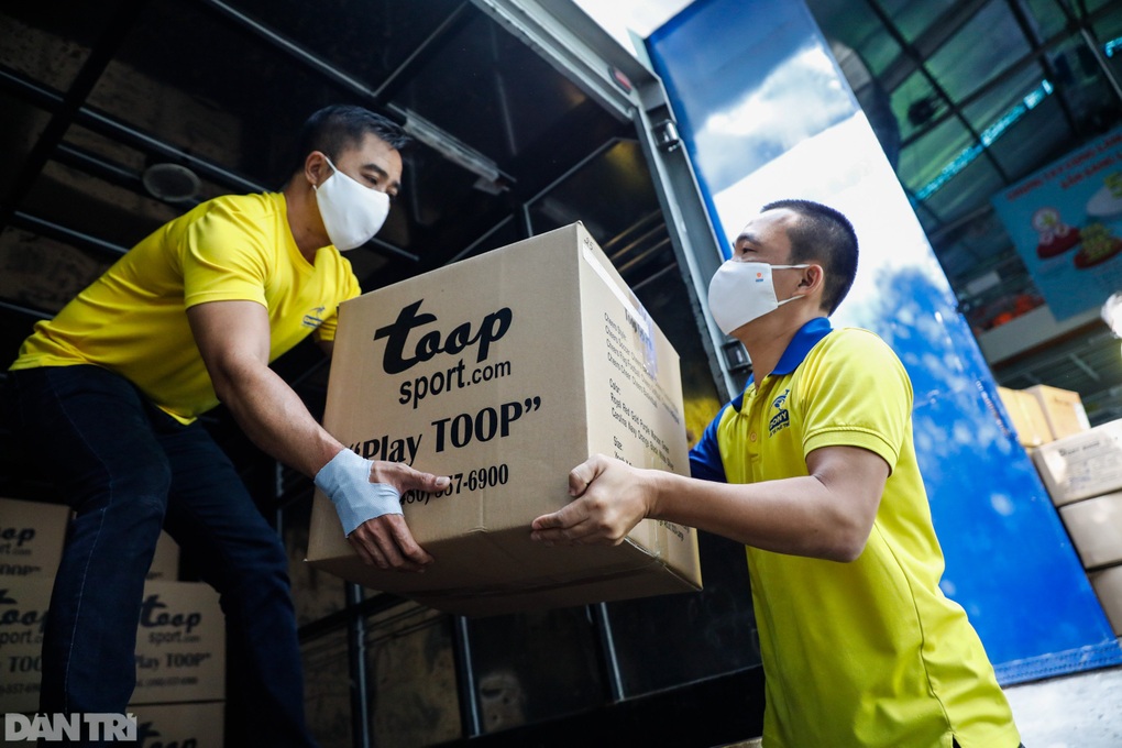 Hơn 2.000 công nhân PouYuen thất nghiệp được giới thiệu việc làm lương cao - 2 Hơn 2.000 công nhân PouYuen thất nghiệp được giới thiệu việc làm lương cao - 2