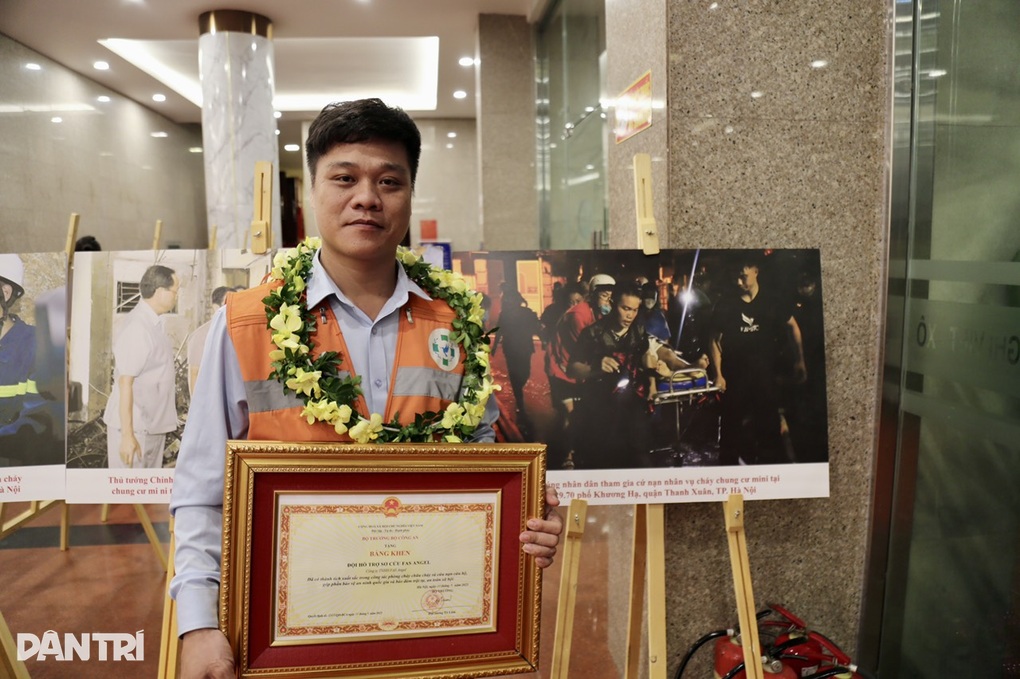 Trao tặng bằng khen cho 113 điển hình tiên tiến về công tác PCCC - 5