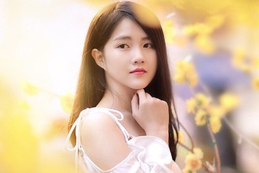 Hot girl Kiều Trinh kể chuyện một năm sau khi xuất hiện trên Reuters