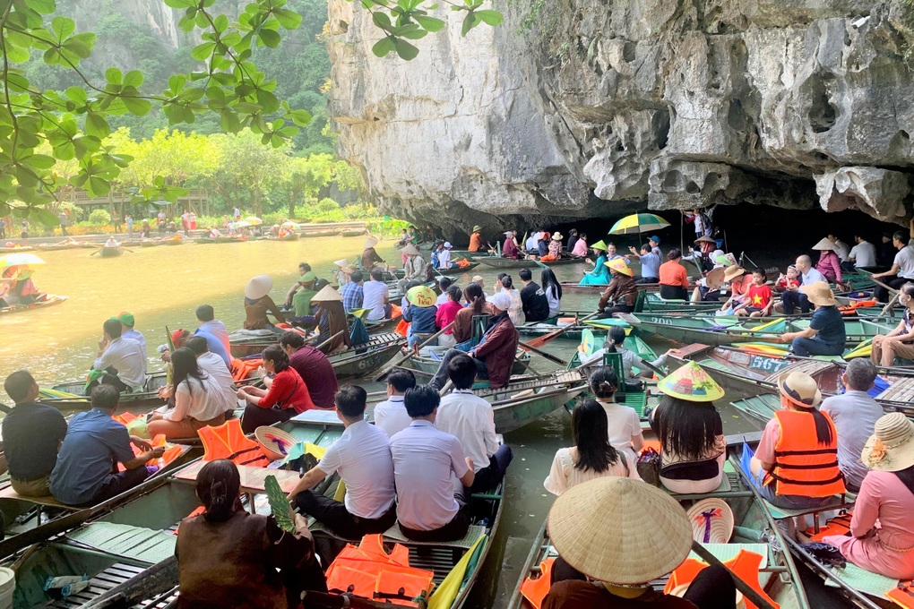 Sắc vàng Tam Cốc - Tràng An say đắm lòng du khách - 6 Sắc vàng Tam Cốc - Tràng An say đắm lòng du khách - 6