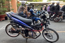 "Quái xế" F0 đua xe náo loạn khu giáp ranh TPHCM - Đồng Nai