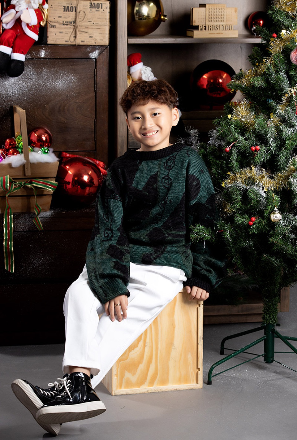Mẫu nhí Vũ Ngọc Trọng Phương thần thái trong bộ ảnh Noel 2020 - 1 Mẫu nhí Vũ Ngọc Trọng Phương thần thái trong bộ ảnh Noel 2020 - 1