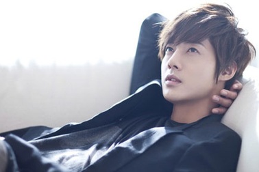Bạn gái Kim Hyun Joong tung ảnh chứng minh bị hành hung