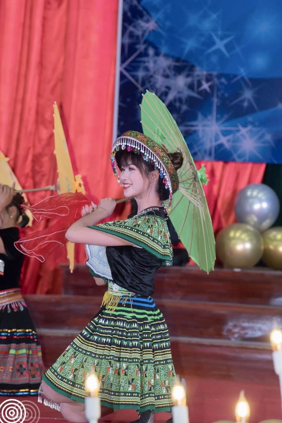 Gặp Á khôi răng khểnh có nụ cười tỏa nắng của trường nghề Lào Cai - 4 Gặp Á khôi răng khểnh có nụ cười tỏa nắng của trường nghề Lào Cai - 4