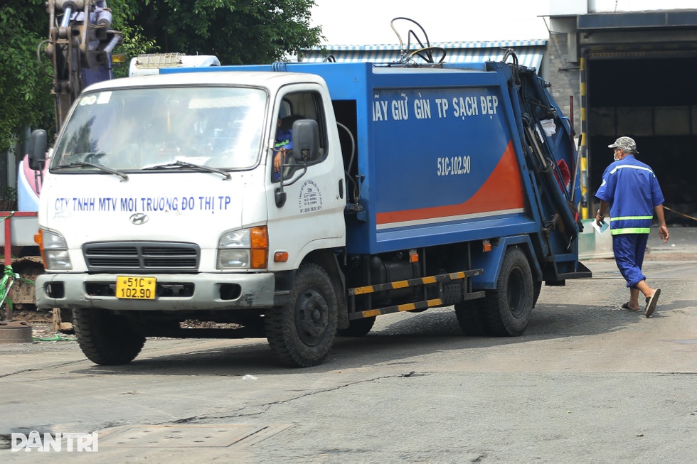 Đơn vị thu gom rác lên tiếng trước ngày TPHCM áp dụng cân rác tính tiền - 2 Đơn vị thu gom rác lên tiếng trước ngày TPHCM áp dụng cân rác tính tiền - 2