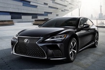 Lexus LS500 2021 về Việt Nam, sedan hạng sang giá từ 7,28 tỷ đồng