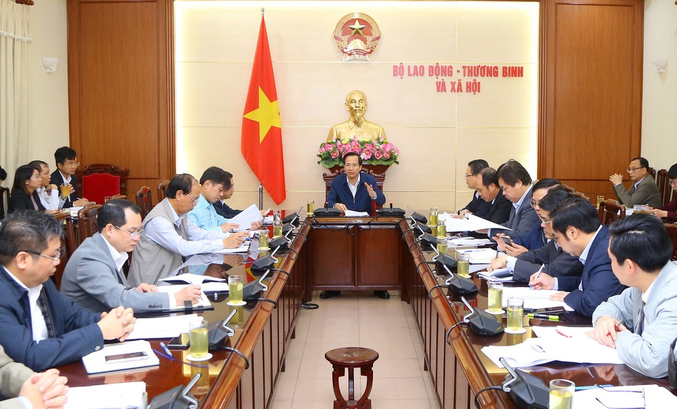 Bộ LĐ-TBXH: Xử lý nghiêm doanh nghiệp đưa lao động tới vùng dịch Covid-19 - 3 Bộ LĐ-TBXH: Xử lý nghiêm doanh nghiệp đưa lao động tới vùng dịch Covid-19 - 3