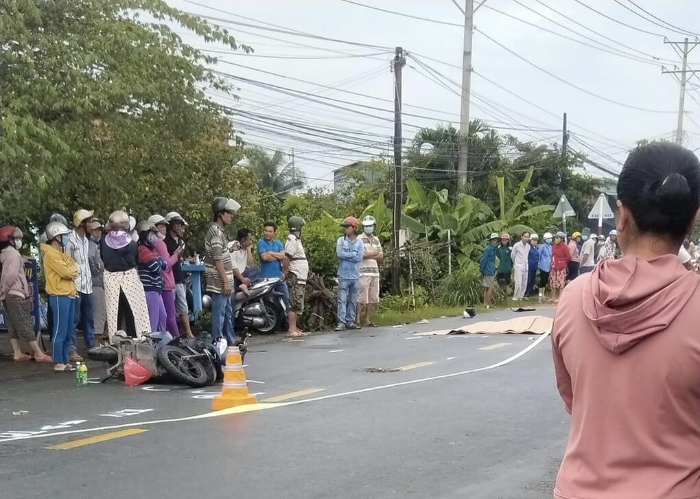 Người phụ nữ 26 tuổi bị xe buýt cán tử vong - 1 Người phụ nữ 26 tuổi bị xe buýt cán tử vong - 1