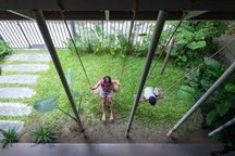 Nhà ở Nghệ An như “đi nghỉ dưỡng” nhờ sân vườn xanh mát quanh năm