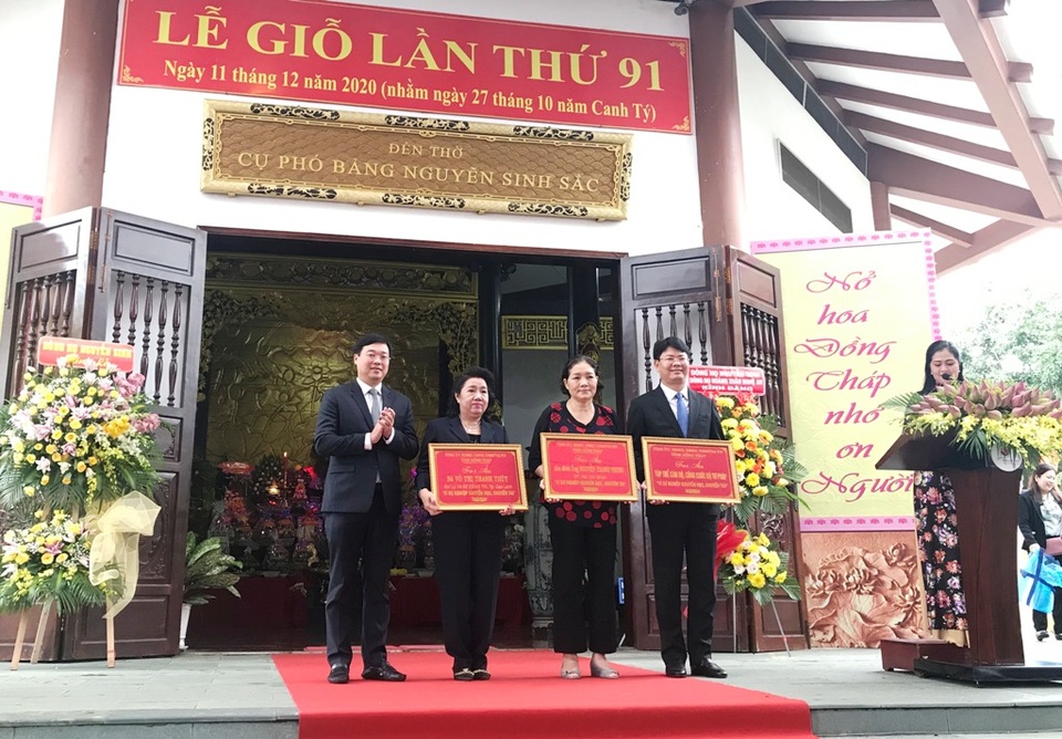 Long trọng lễ giỗ lần thứ 91 cụ Phó bảng Nguyễn Sinh Sắc - 2 Long trọng lễ giỗ lần thứ 91 cụ Phó bảng Nguyễn Sinh Sắc - 2