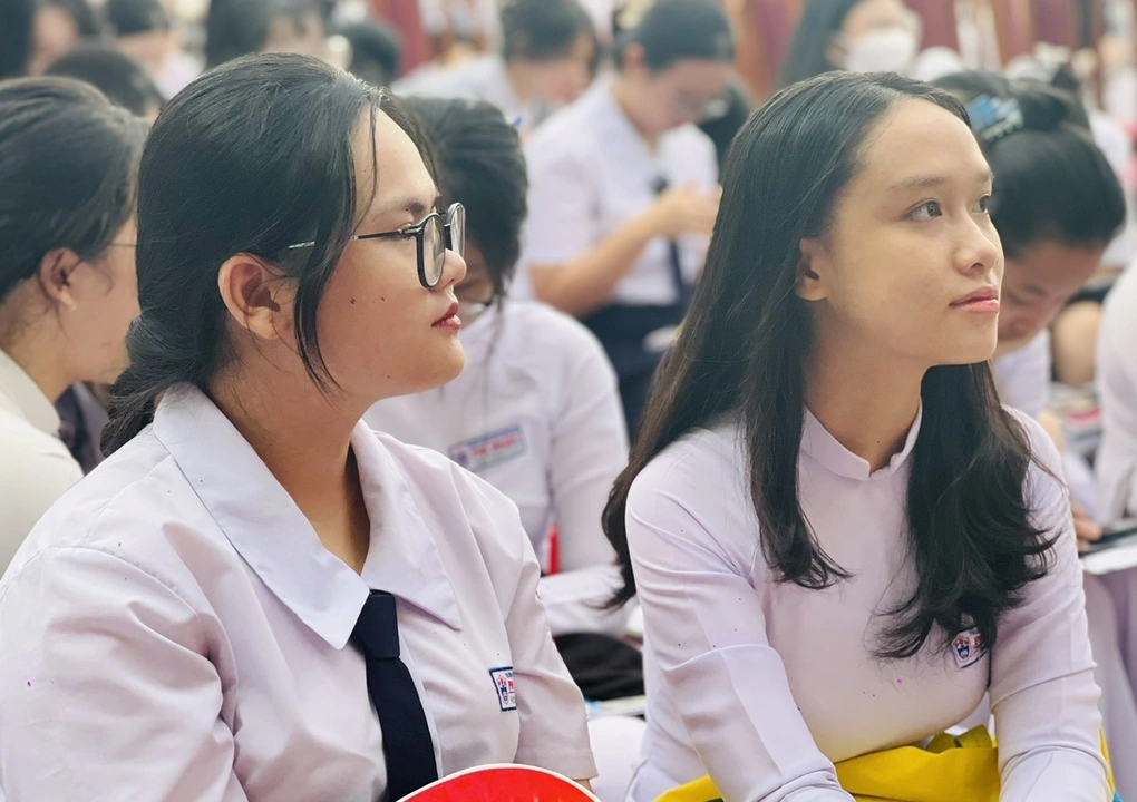 V roce 2026 bude ministerstvo školství dohlížet na zkoušku pro posouzení kapacity školy - 1 Năm 2026, Bộ Giáo dục sẽ giám sát thi đánh giá năng lực của các trường - 1