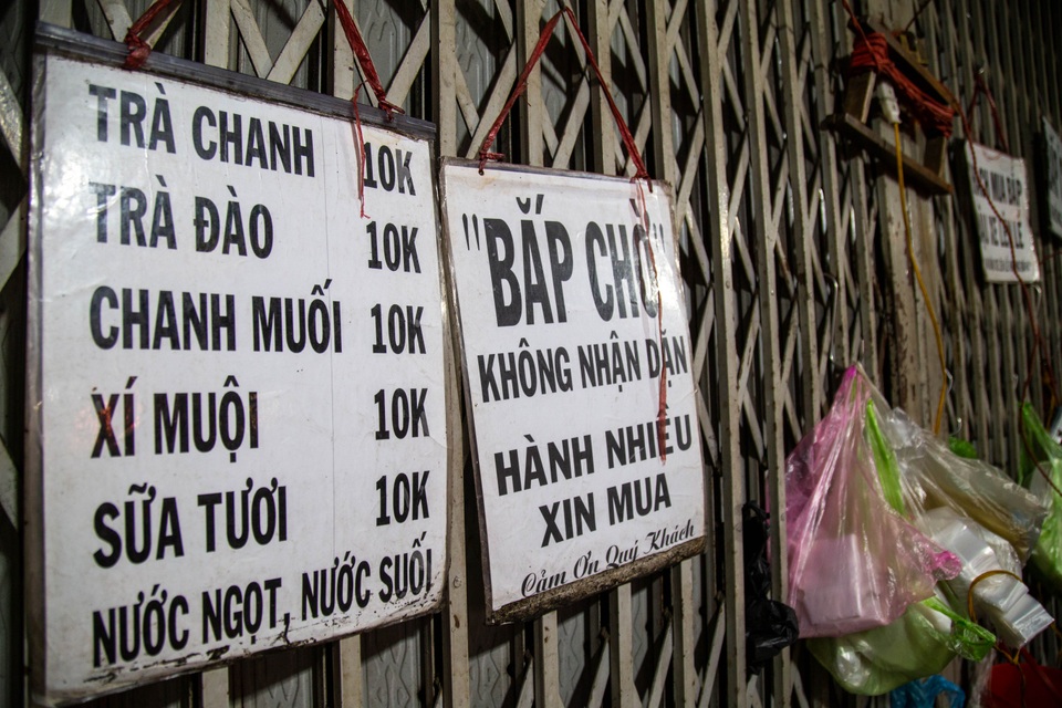Tranh thủ bán bắp buổi tối, vợ chồng trẻ kiếm thêm 20 triệu đồng/tháng - 9 Tranh thủ bán bắp buổi tối, vợ chồng trẻ kiếm thêm 20 triệu đồng/tháng - 9