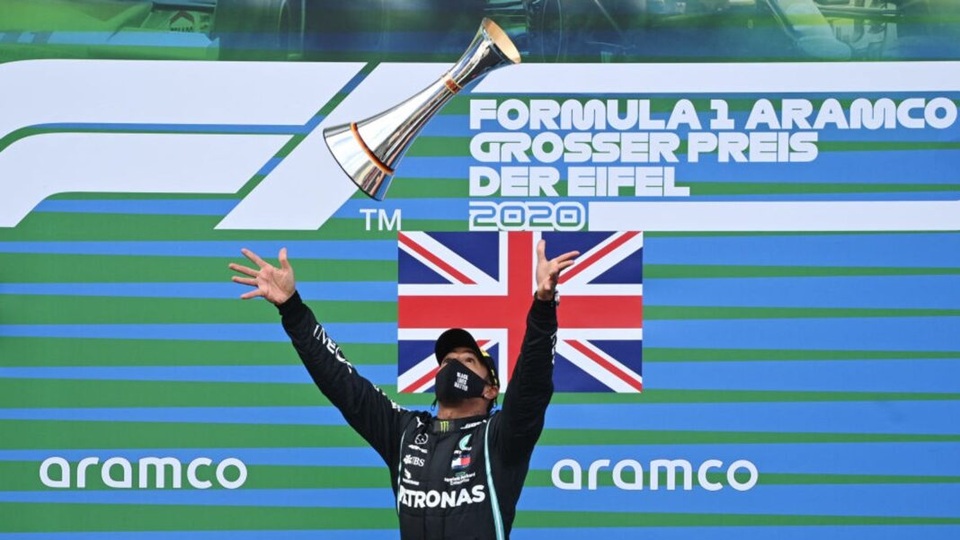 Viên ngọc đen Lewis Hamilton san bằng kỷ lục của huyền thoại Schumacher - 9 Viên ngọc đen Lewis Hamilton san bằng kỷ lục của huyền thoại Schumacher - 9