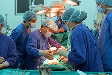 Ghép đầu người: Đừng lo “Hồn Trương Ba, da hàng thịt”