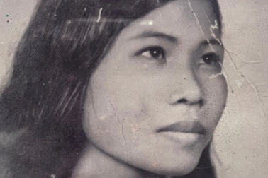 Nữ xạ thủ 16 tuổi dùng pháo cối 82 ly đánh sở chỉ huy tướng Westmoreland