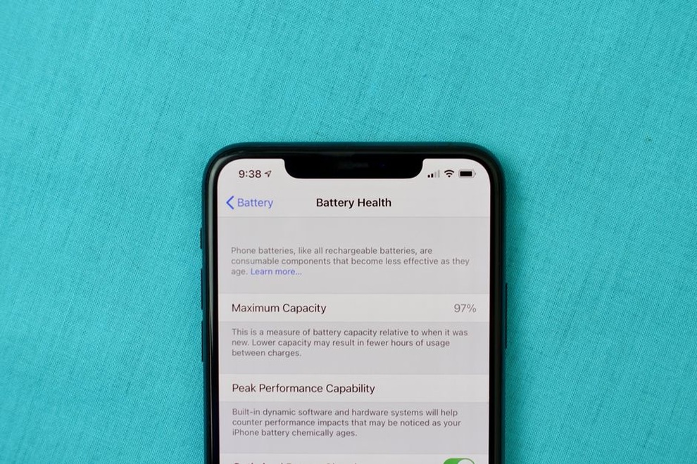 Cảnh giác với iPhone kích pin, kém chất lượng tràn lan trên thị trường - 1 Cảnh giác với iPhone kích pin, kém chất lượng tràn lan trên thị trường - 1