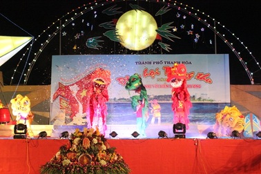 Đêm trăng sáng trên mọi miền đất nước