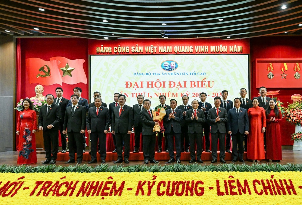 Đại hội đại biểu Đảng bộ TAND Tối cao lần thứ I, nhiệm kỳ 2025-2030 - 3 Đại hội đại biểu Đảng bộ TAND Tối cao lần thứ I, nhiệm kỳ 2025-2030 - 3