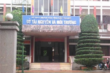 Cán bộ sở Tài nguyên và Môi trường đánh bạc tại trụ sở