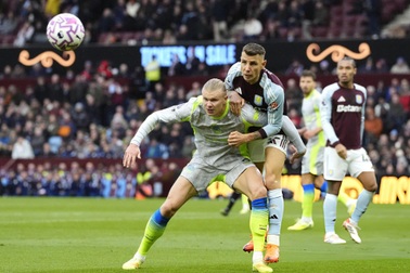 VAR từ chối Haaland, Man City gục ngã trên sân Aston Villa