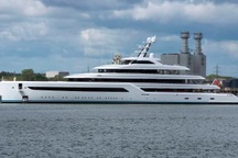 Giới tài phiệt Nga cấp tập di chuyển du thuyền khi Mỹ tìm cách tịch thu