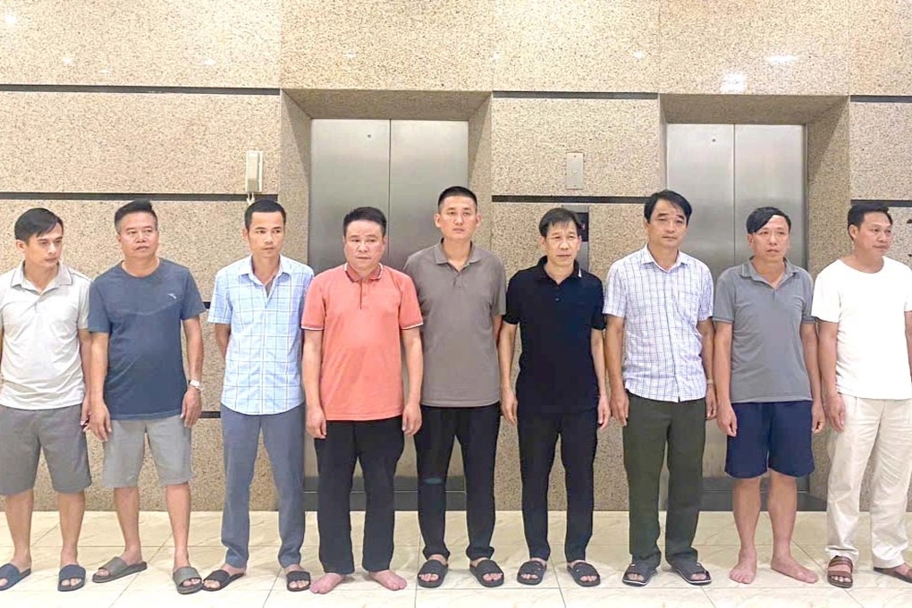 Vụ bắt giang hồ Mạnh “Gỗ”: Nhiều cán bộ kiểm lâm nhận hối lộ - 1