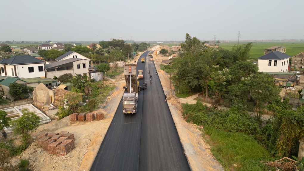 Đường Nguyễn Sỹ Sách mở rộng 70m: 8 phút từ thành Vinh về ven sông Lam - 1 Đường Nguyễn Sỹ Sách mở rộng 70m: 8 phút từ thành Vinh về ven sông Lam - 1