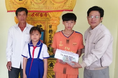 Bạn đọc Dân trí giúp hơn 71 triệu đồng đến gia đình bé gái bị u bướu xương cụt